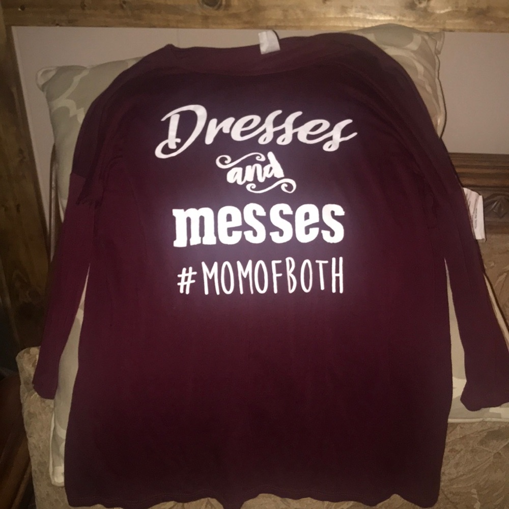 Quarter length sleeve flow shirt